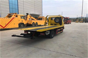 阆中非事故拖车