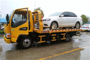 阆中附近拖车救援24小时服务热线