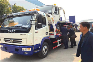 阆中汽车道路救援拖车价格